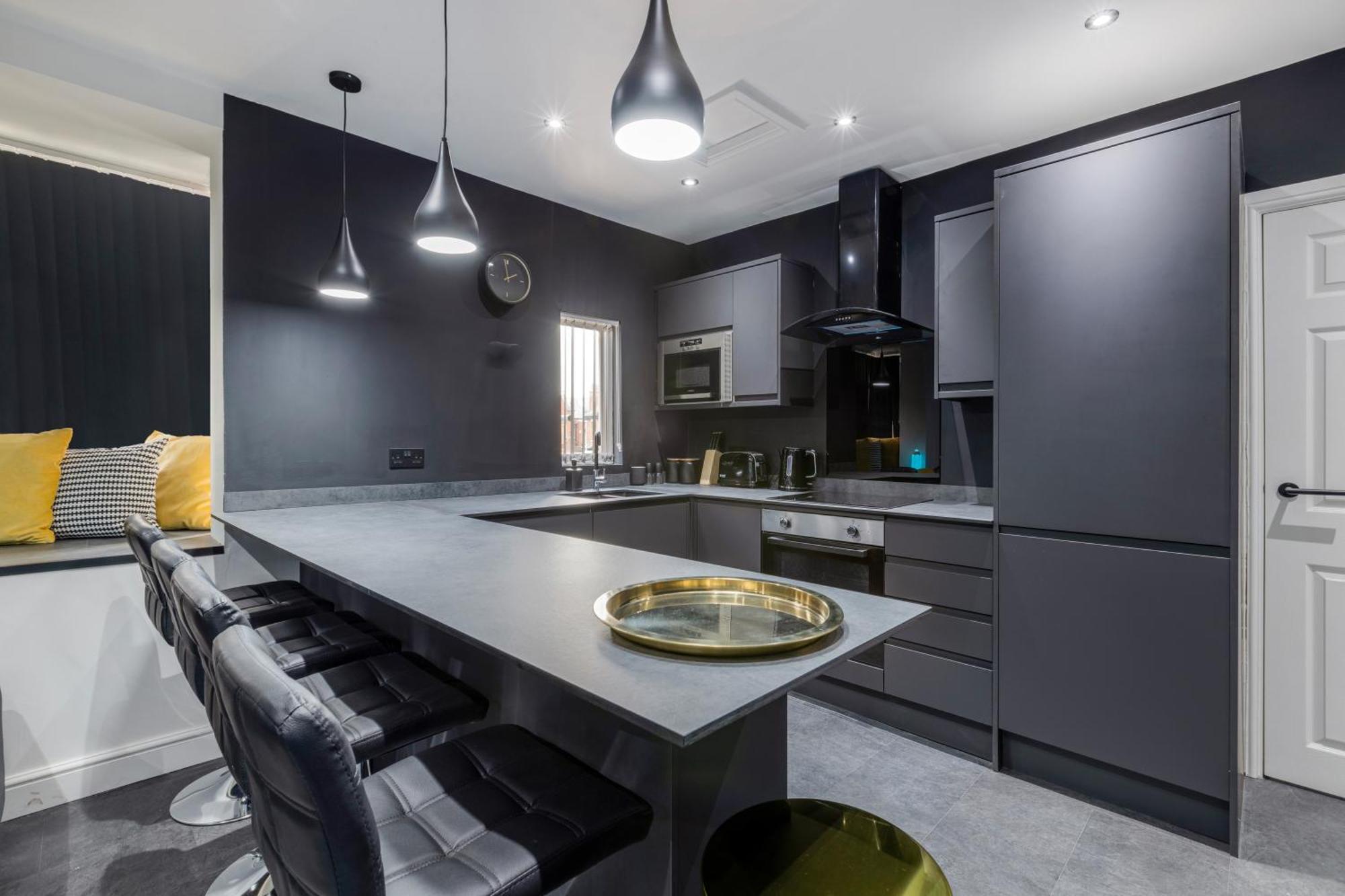 Two Bed Modern Apartment 5Min Walk To Town Centre With Free Parking ! Under New Management Μπλάκπουλ Εξωτερικό φωτογραφία