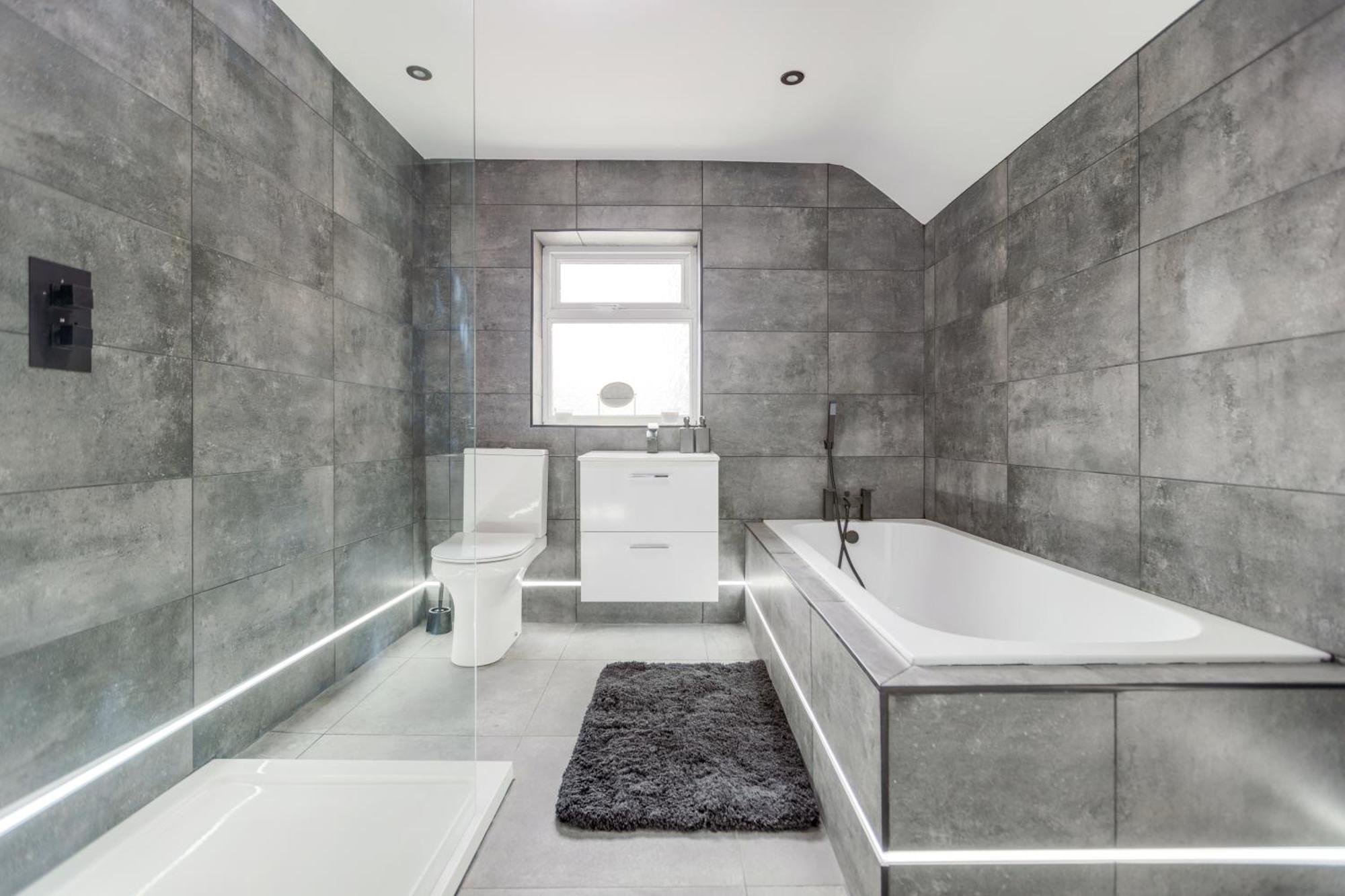 Two Bed Modern Apartment 5Min Walk To Town Centre With Free Parking ! Under New Management Μπλάκπουλ Εξωτερικό φωτογραφία